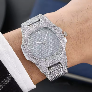 Luxury Men’s Full Diamond Watch – Stainless Steel Quartz Sports Wristwatch with Calendar