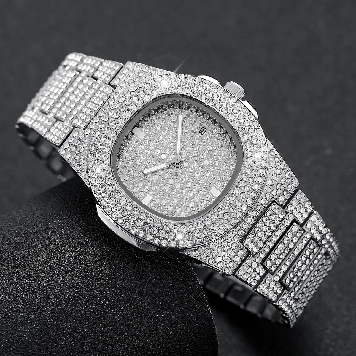 Luxury Men’s Full Diamond Watch – Stainless Steel Quartz Sports Wristwatch with Calendar