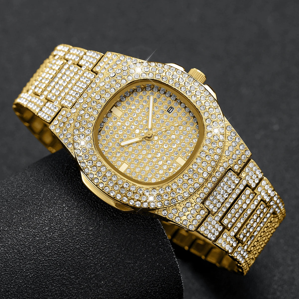 Luxury Men’s Full Diamond Watch – Stainless Steel Quartz Sports Wristwatch with Calendar