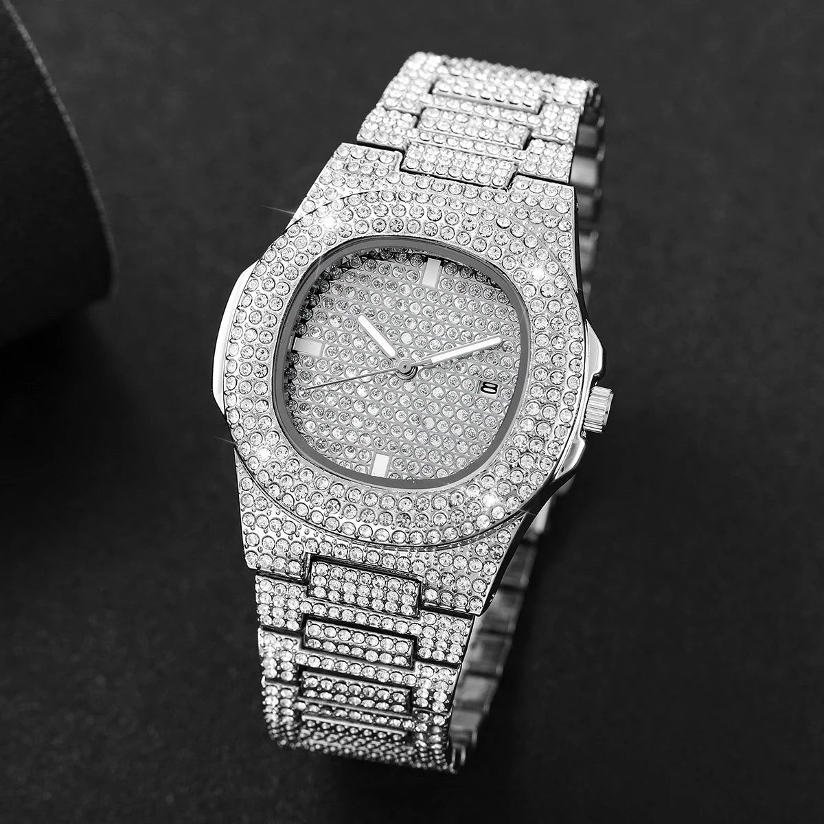 Luxury Men’s Full Diamond Watch – Stainless Steel Quartz Sports Wristwatch with Calendar