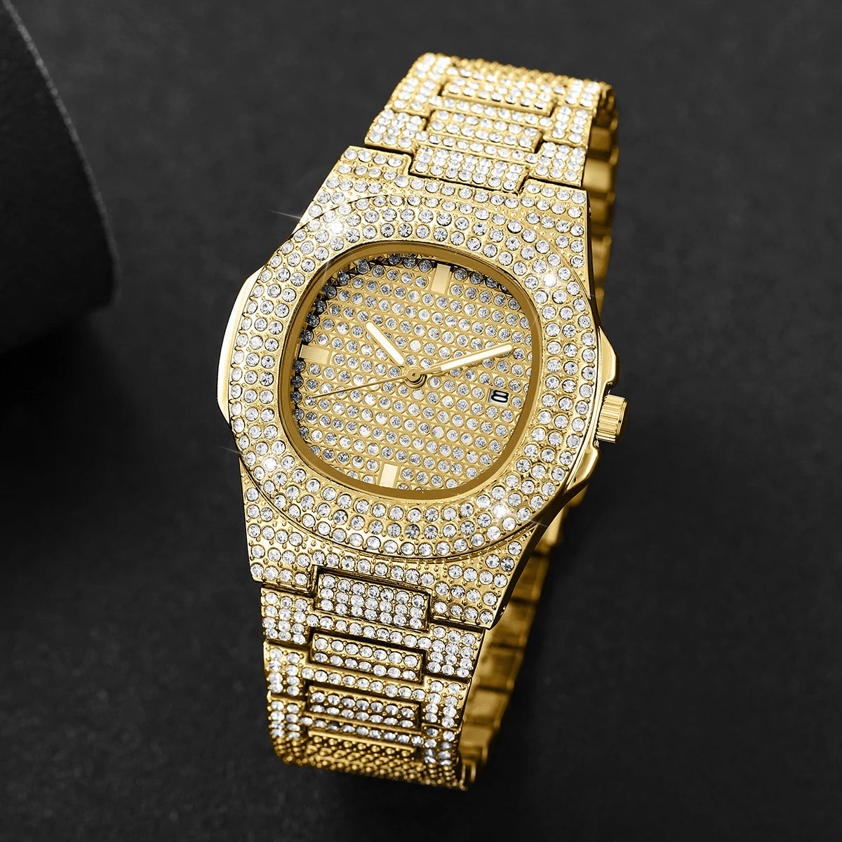 Luxury Men’s Full Diamond Watch – Stainless Steel Quartz Sports Wristwatch with Calendar